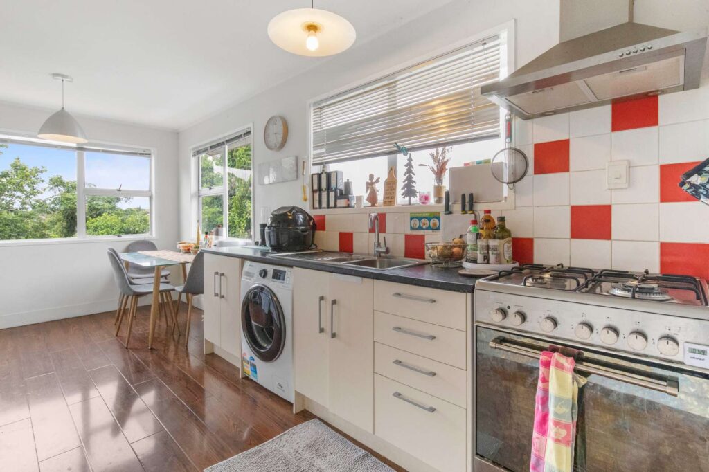 7 Exeter Street, Glenview